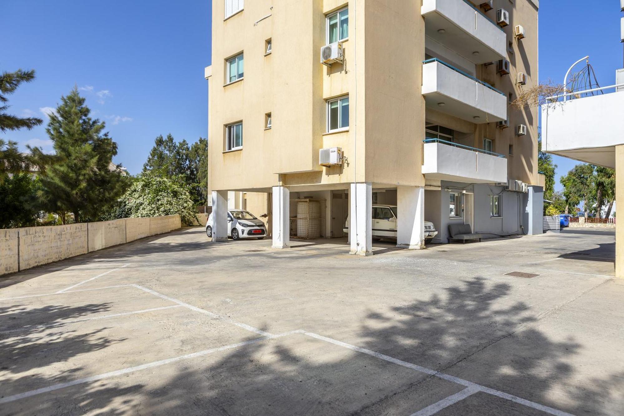 Апартаменты Atlantis 50m From Makenzy Seafront *