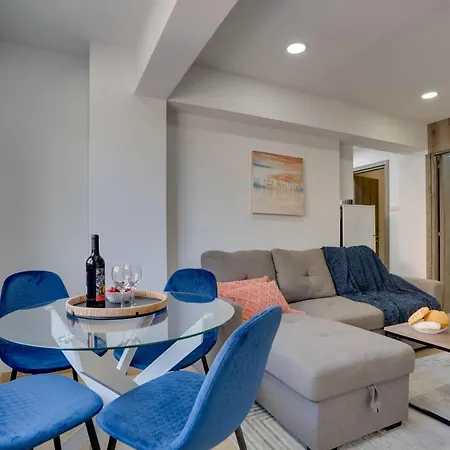 Atlantis Apartments 50M From Makenzy Seafront Larnaca Exterior photo